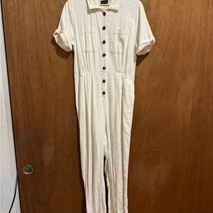 Who What Wear Ivory Button-Front Jumpsuit